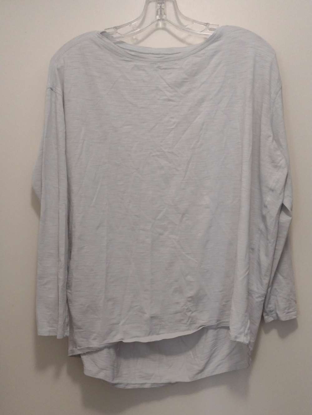 Lululemon Women's Light Gray Long Sleeve Shirt (J1390)